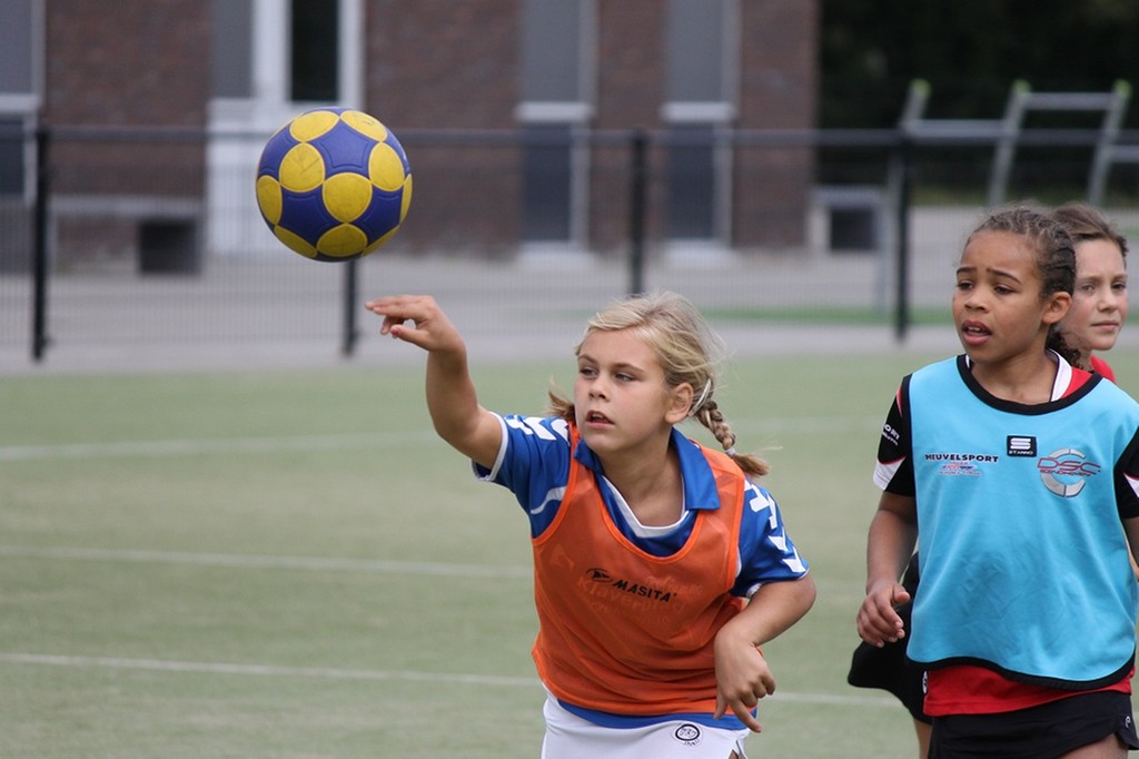 KVT E2 tegen DSC 118.jpg